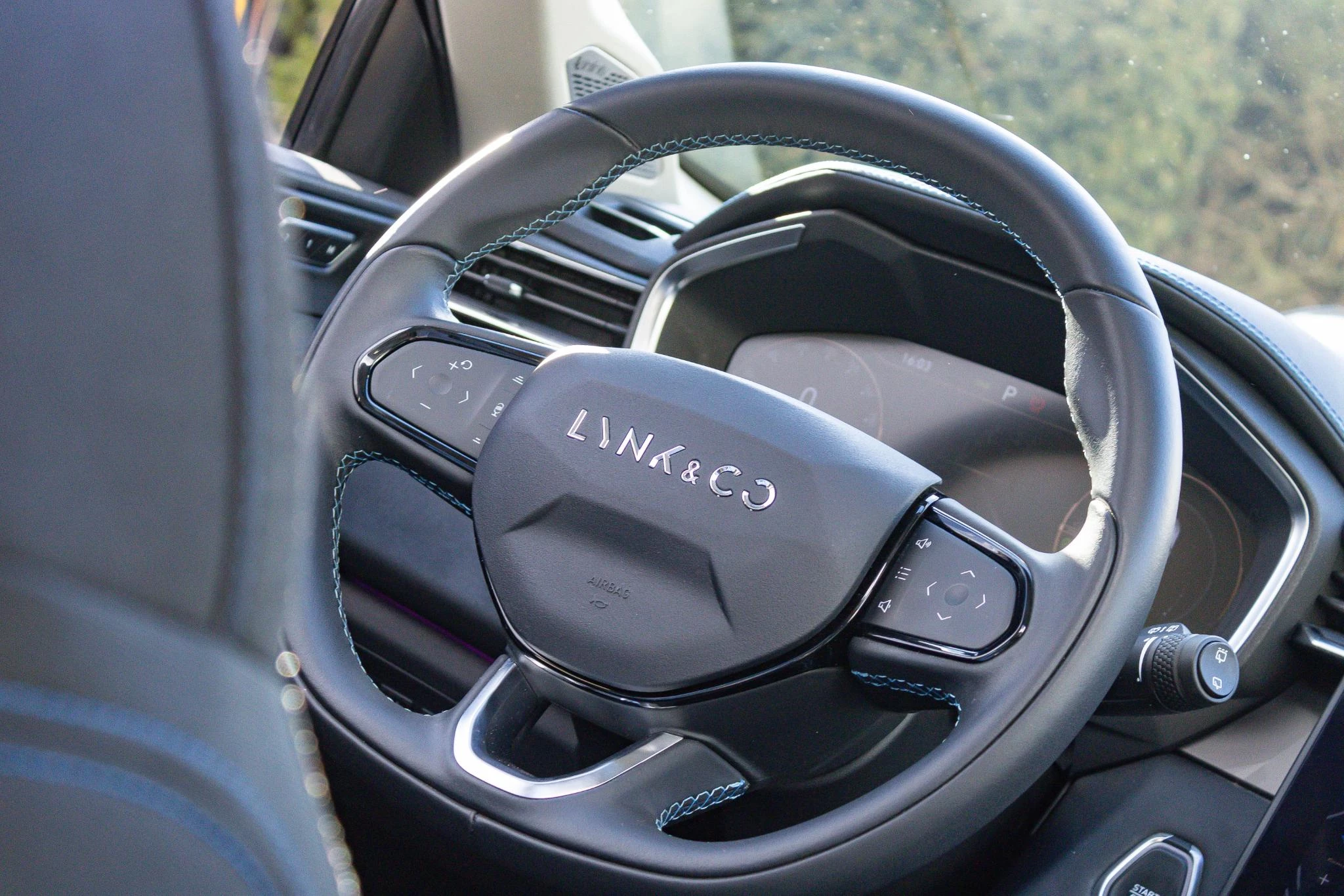 Hoofdafbeelding Lynk & Co 01