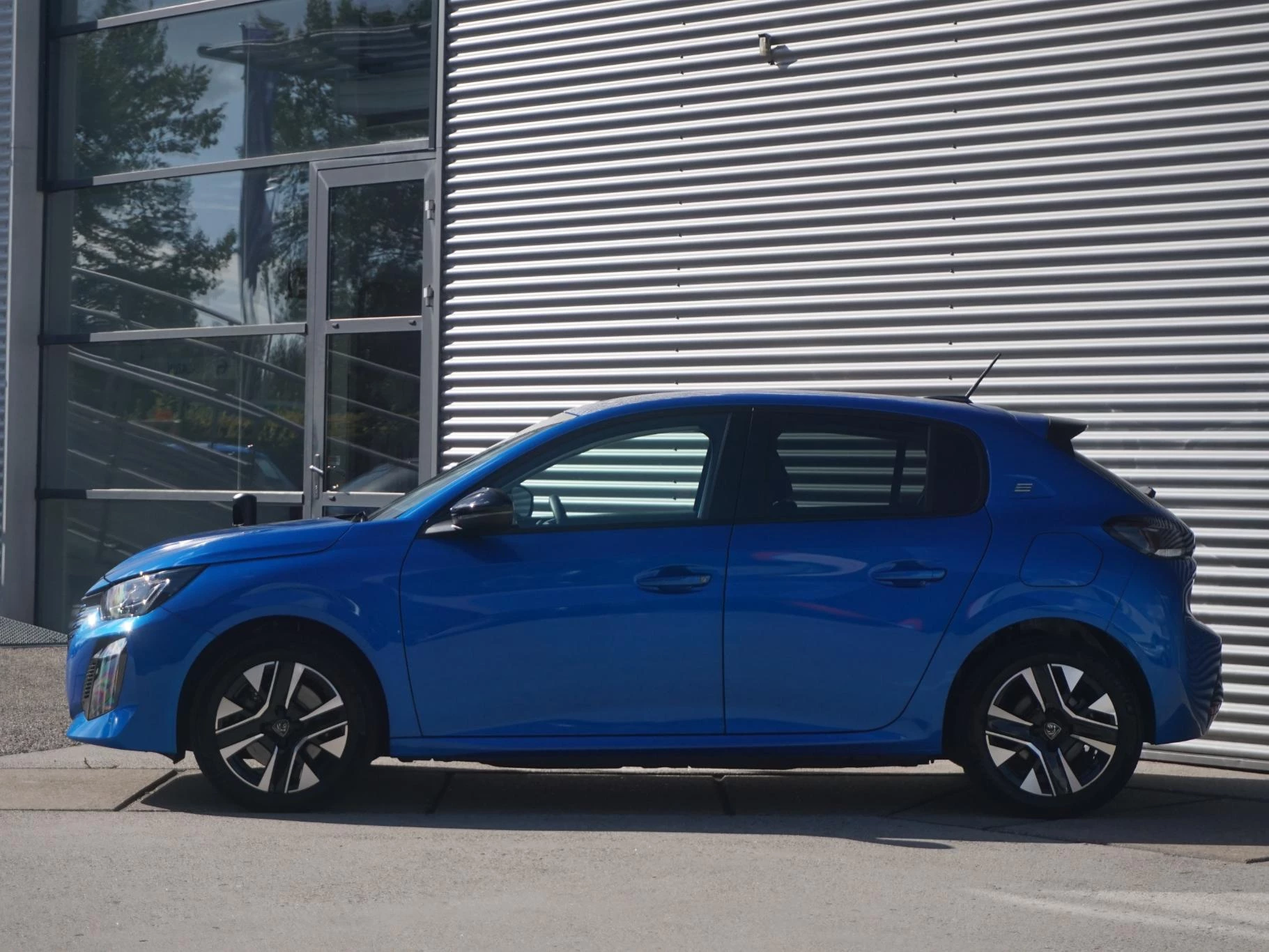 Hoofdafbeelding Peugeot e-208