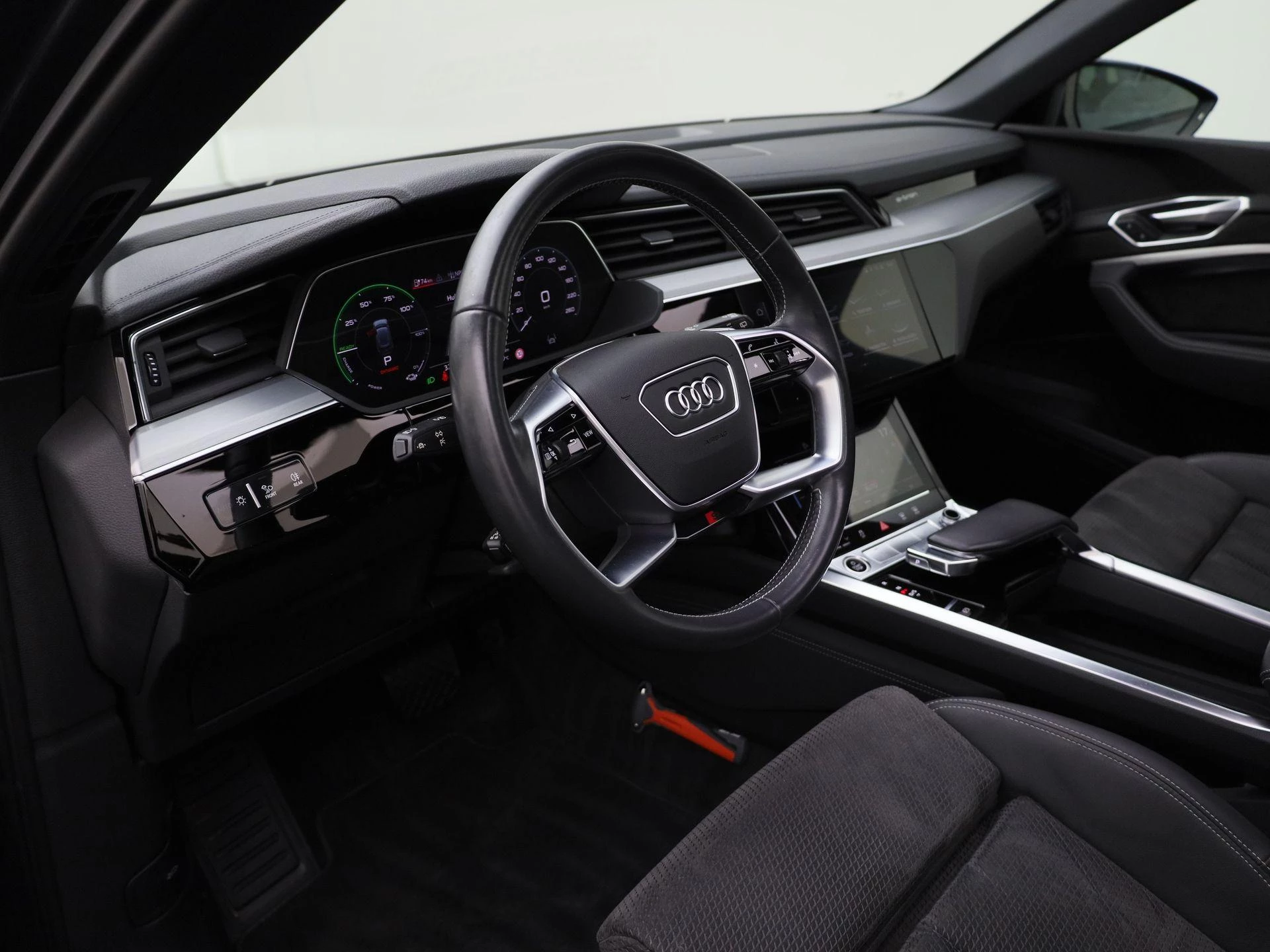 Hoofdafbeelding Audi e-tron