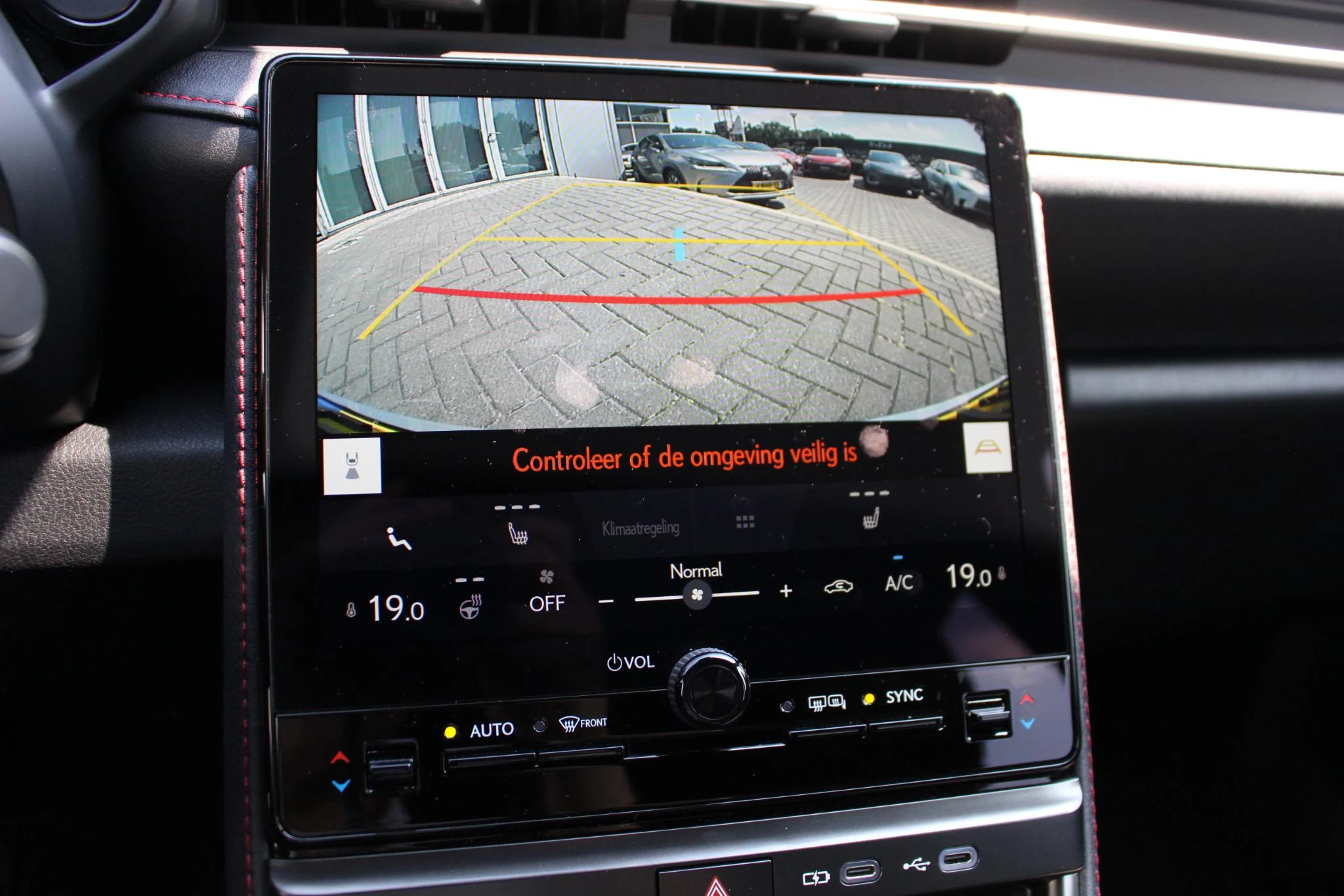 Hoofdafbeelding Lexus LBX