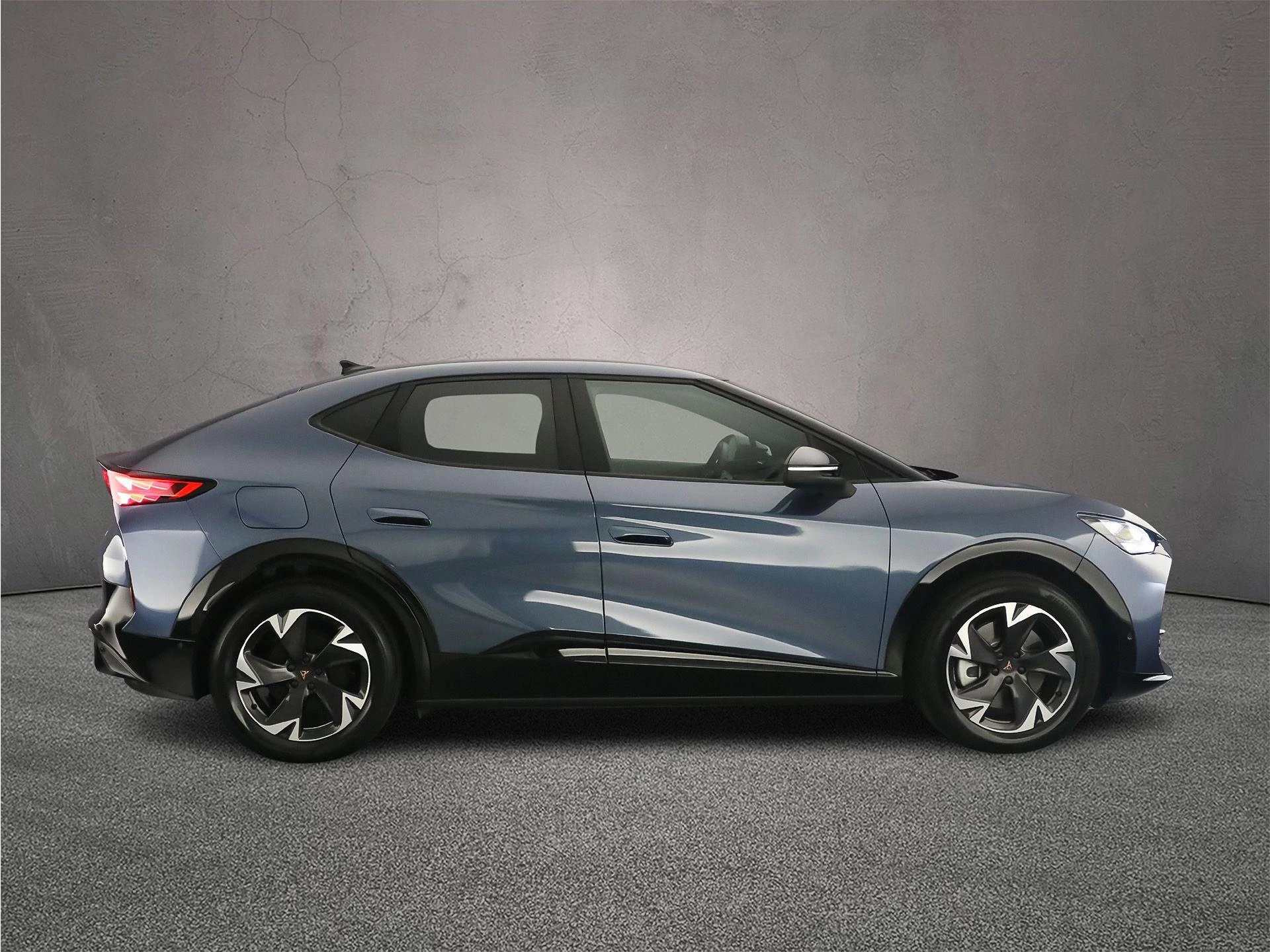 Hoofdafbeelding CUPRA Tavascan