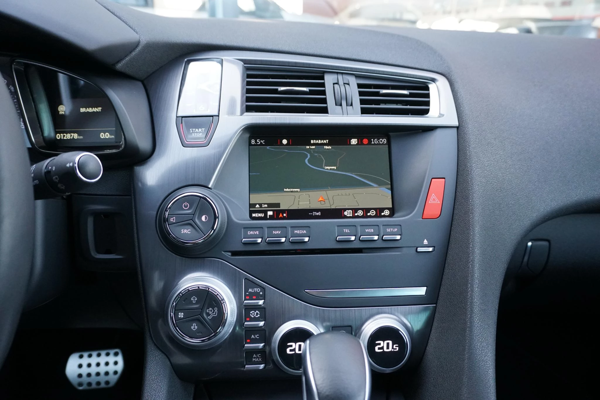 Hoofdafbeelding DS DS 5