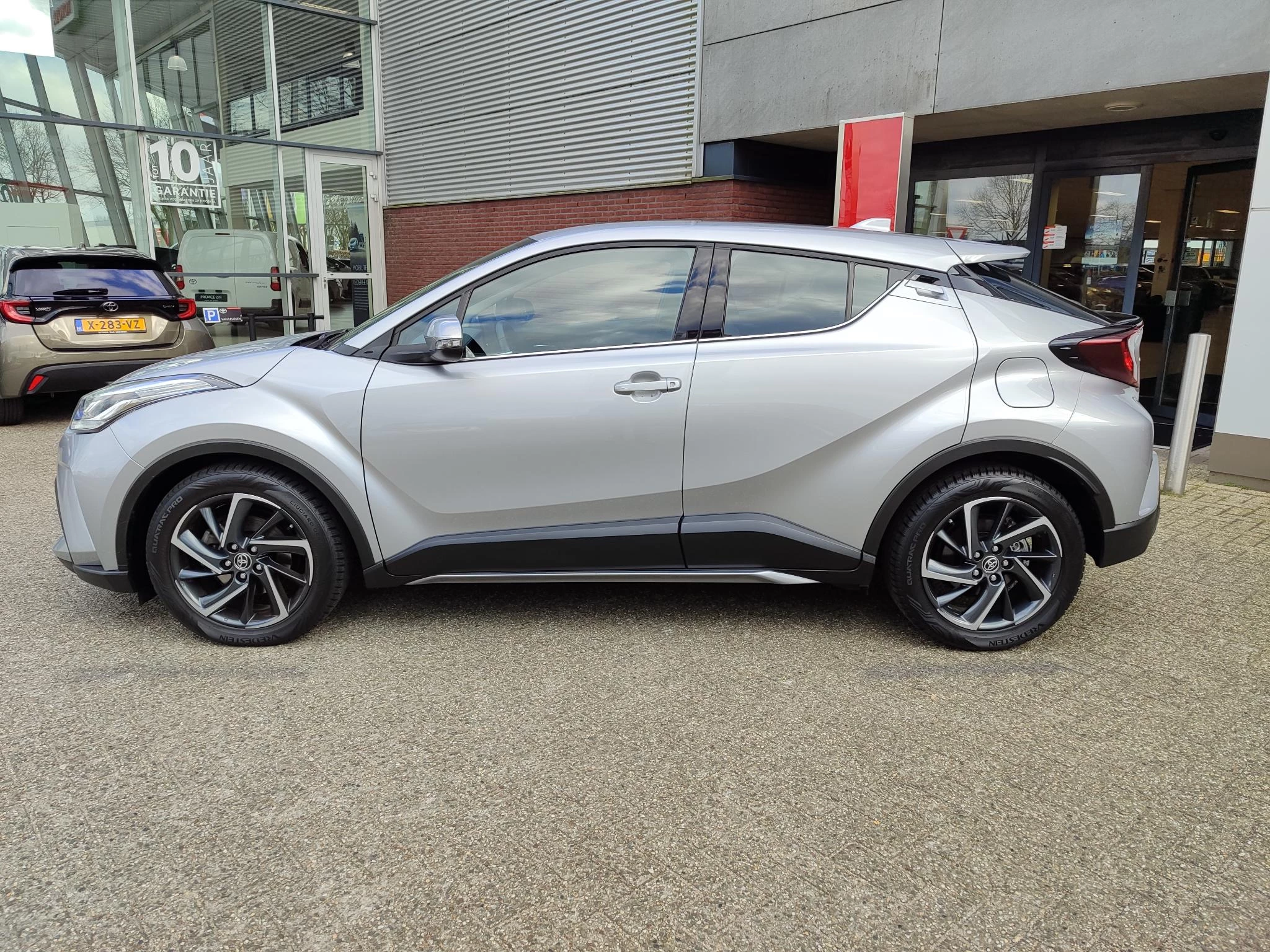 Hoofdafbeelding Toyota C-HR