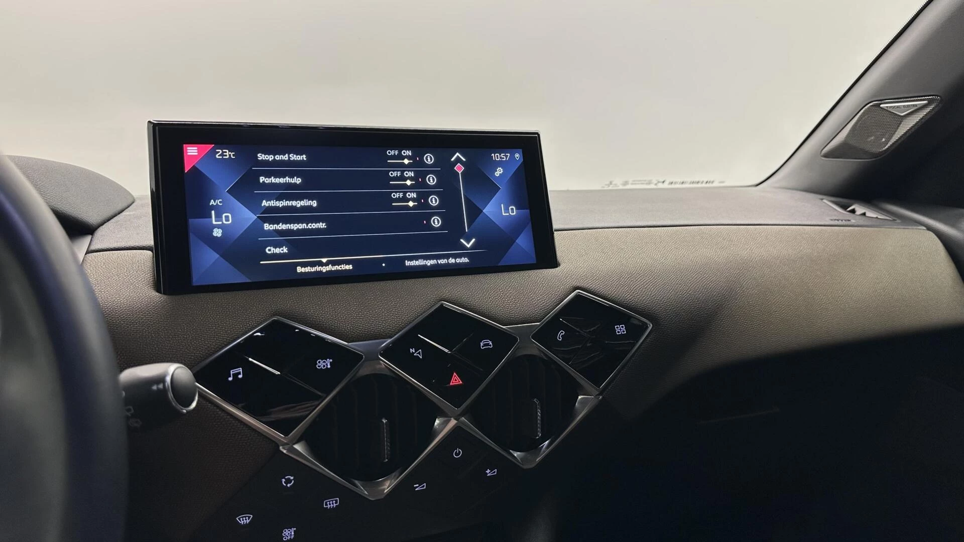 Hoofdafbeelding DS DS 3