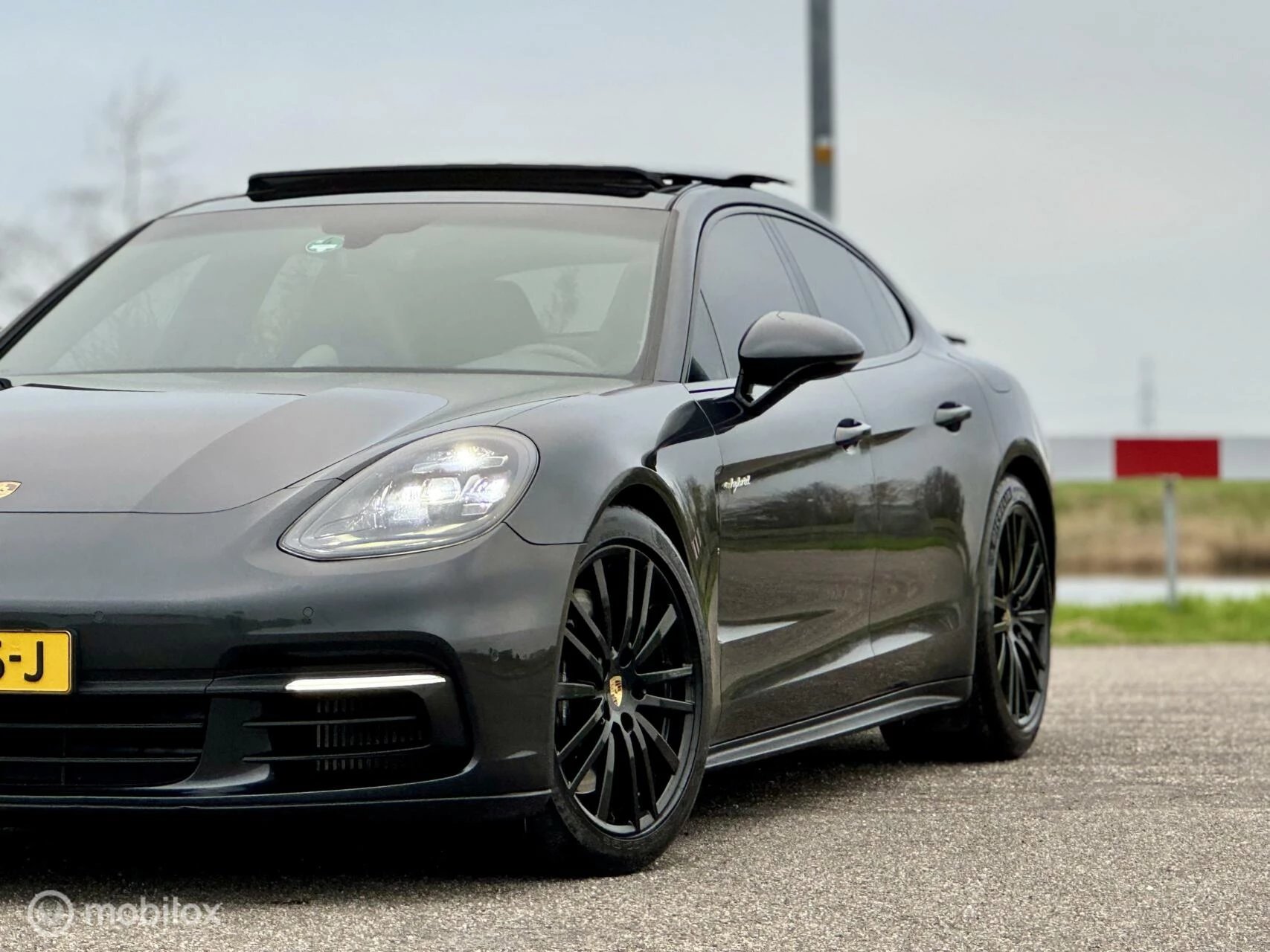 Hoofdafbeelding Porsche Panamera