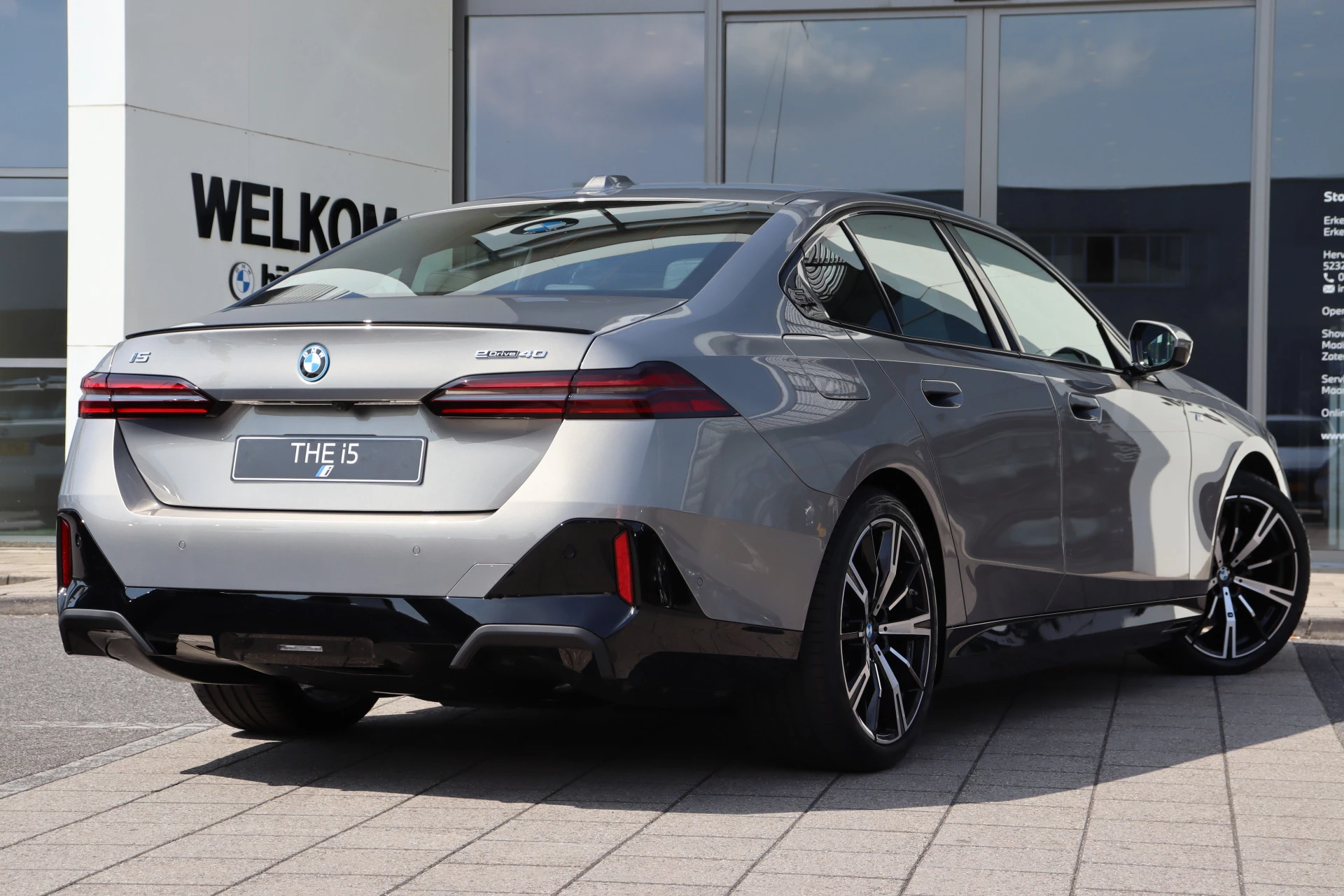 Hoofdafbeelding BMW i5