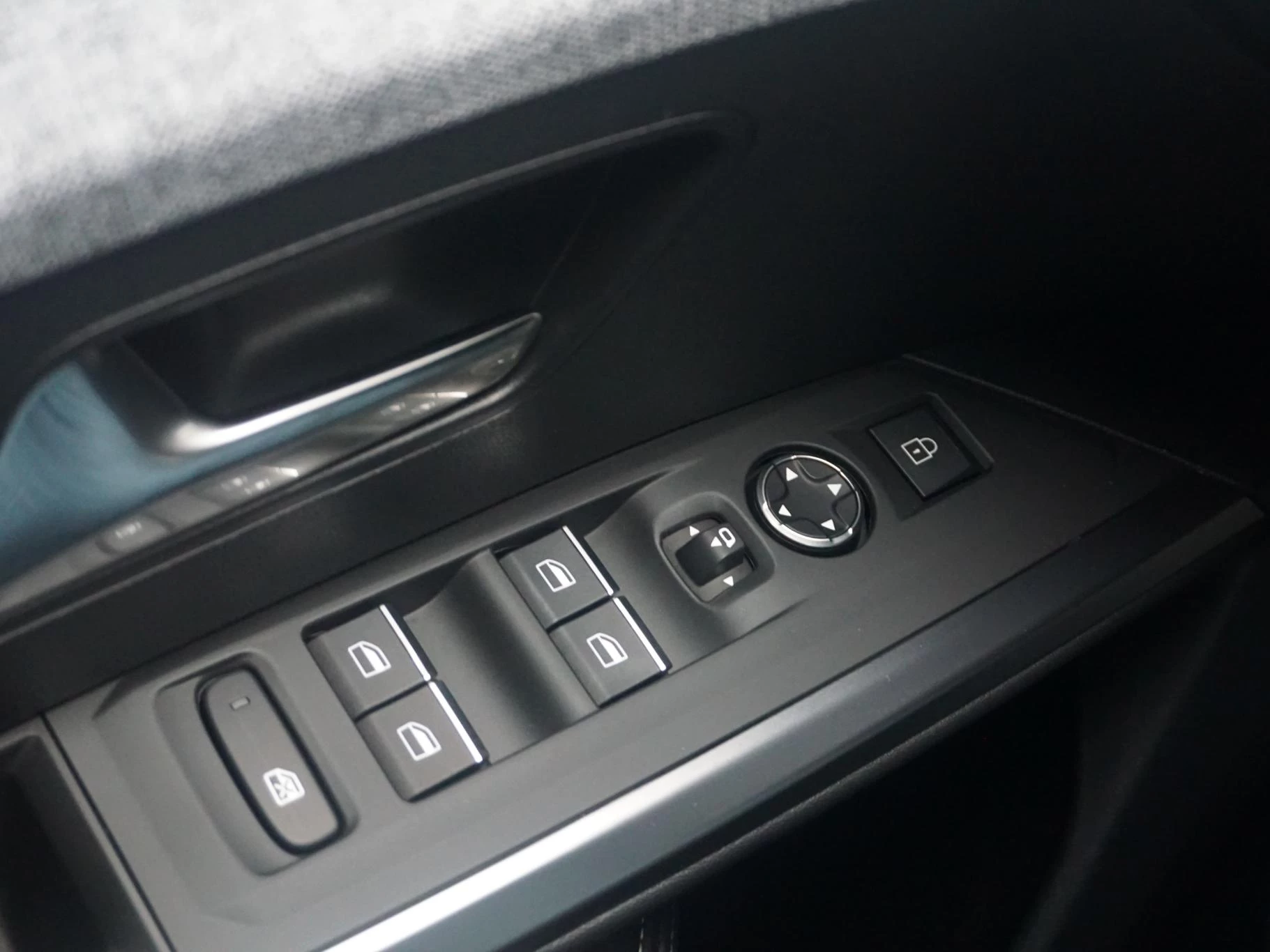 Hoofdafbeelding Peugeot e-3008