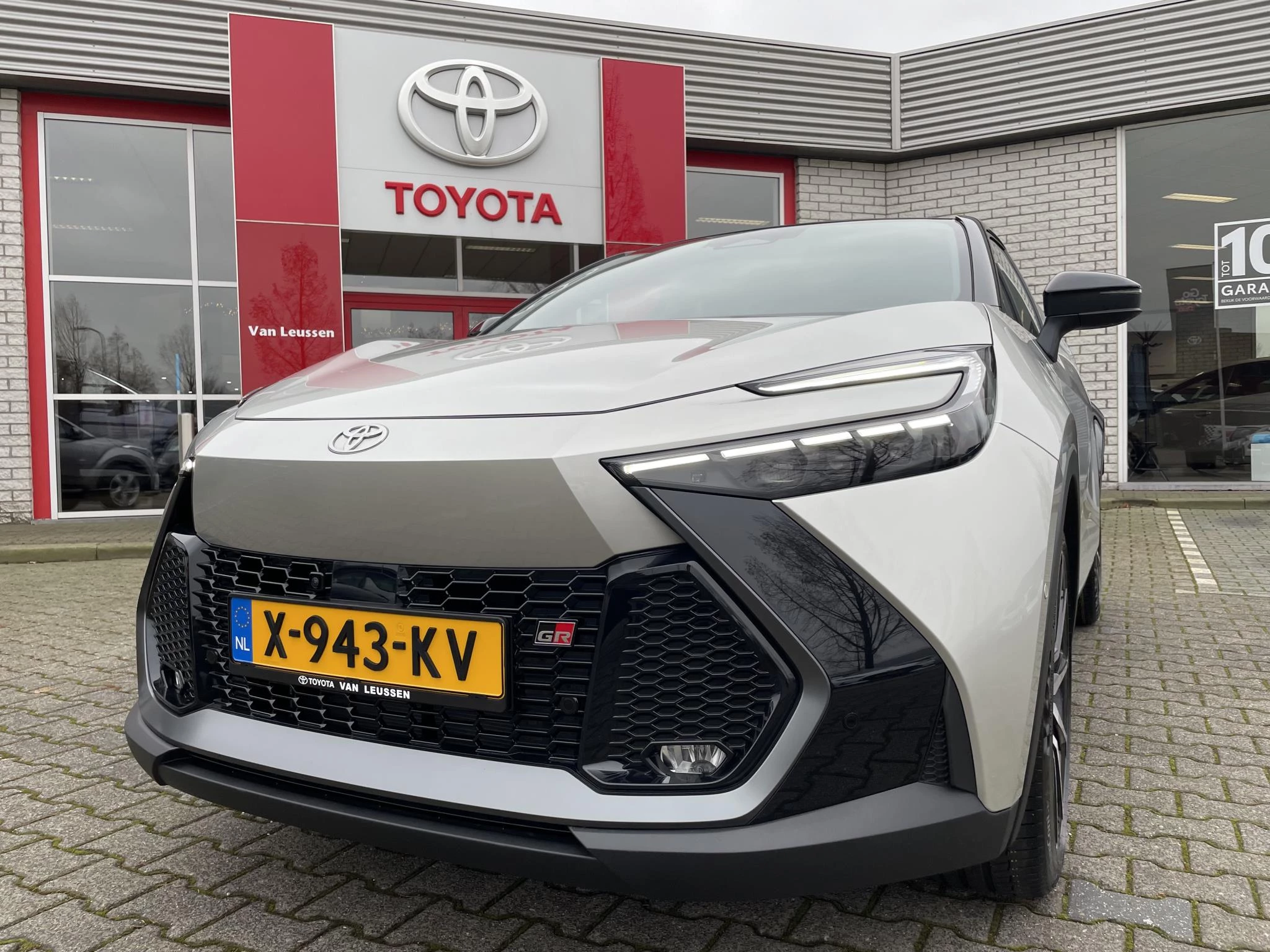 Hoofdafbeelding Toyota C-HR