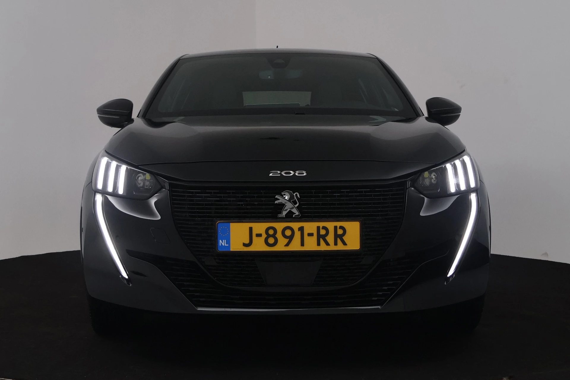 Hoofdafbeelding Peugeot e-208