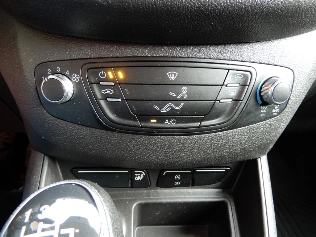 Hoofdafbeelding Ford Transit Courier