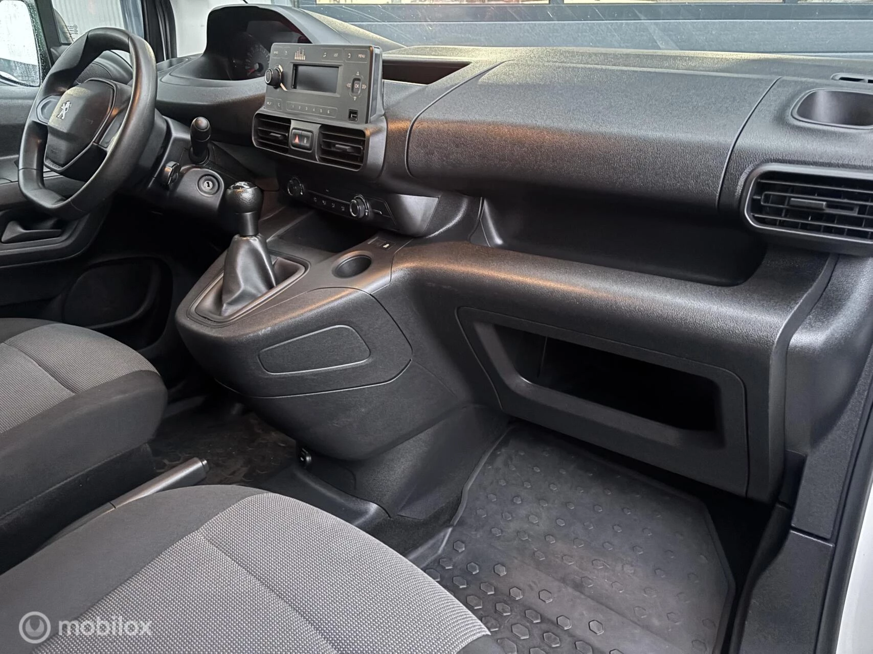 Hoofdafbeelding Peugeot Partner