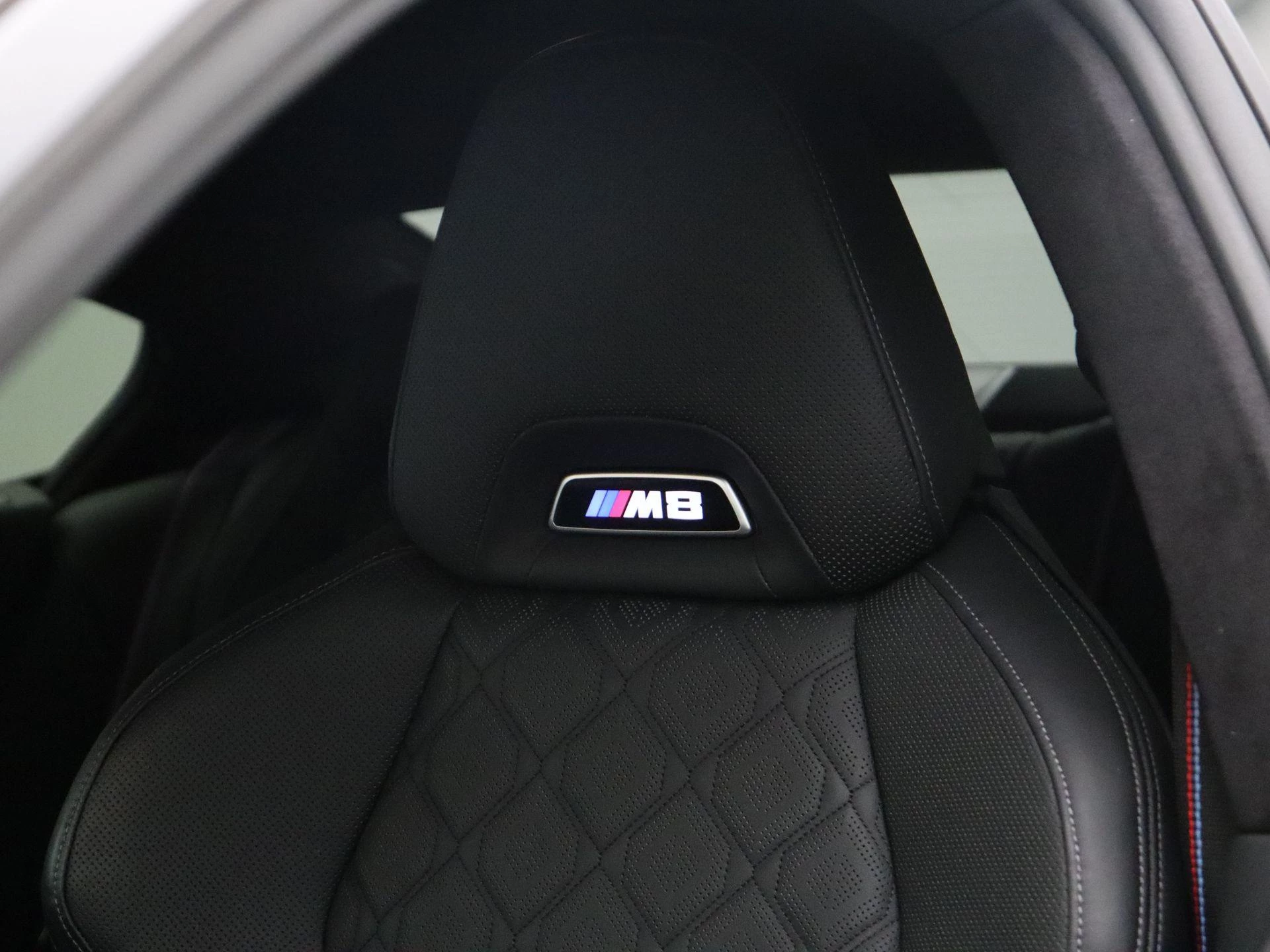 Hoofdafbeelding BMW M8
