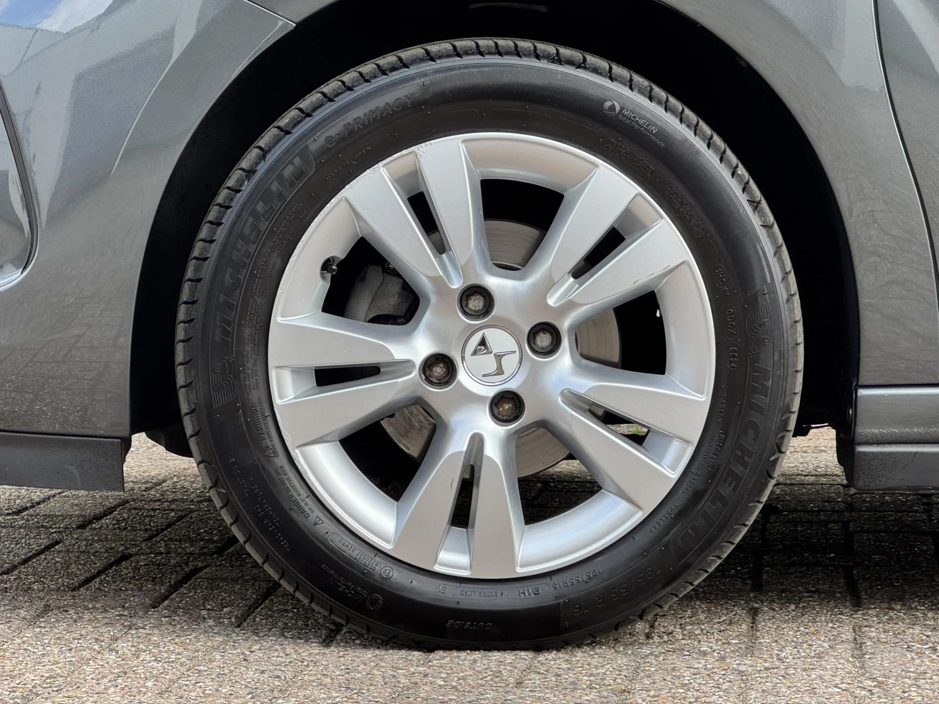 Hoofdafbeelding DS DS 3