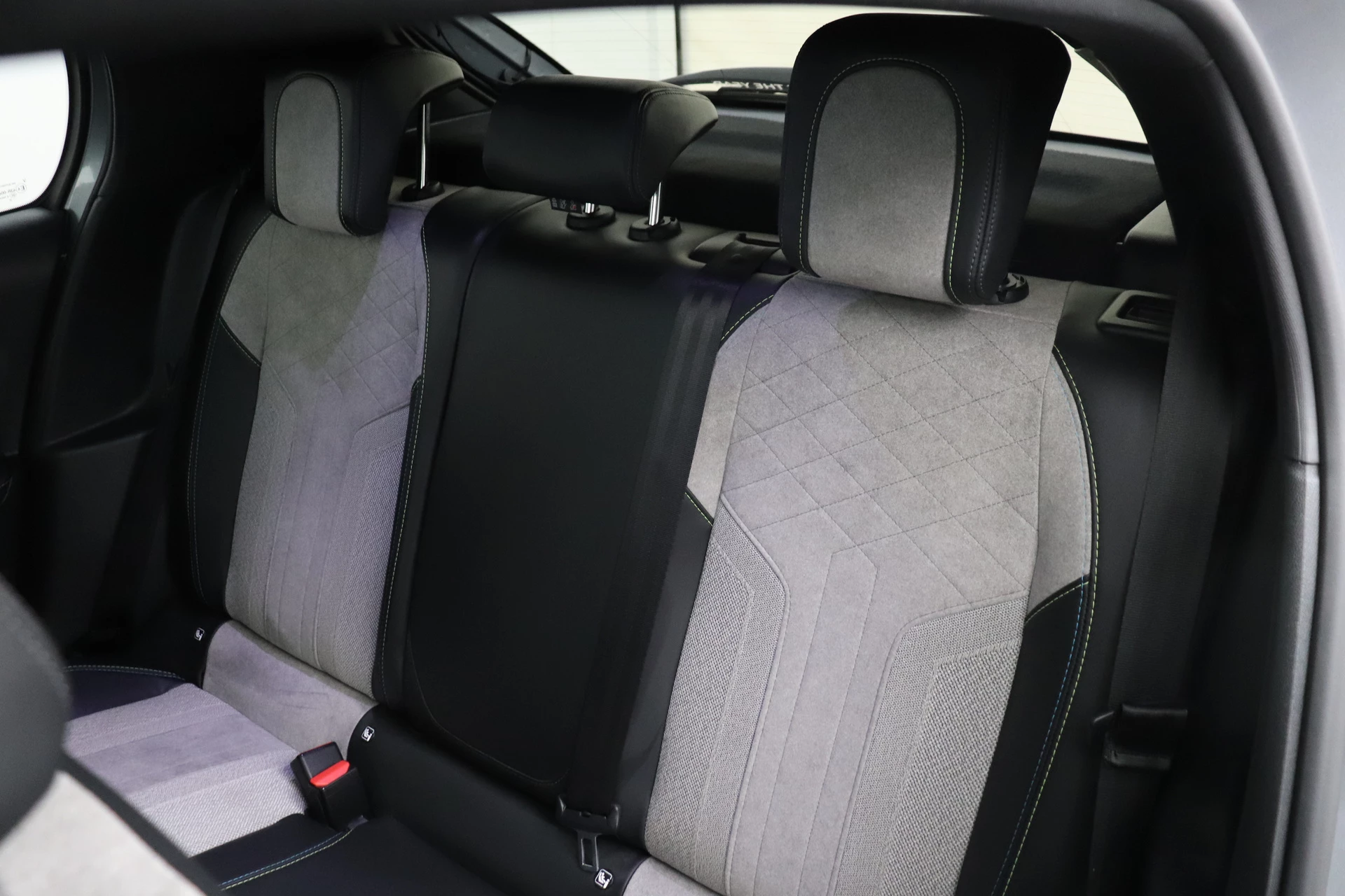 Hoofdafbeelding Peugeot e-208