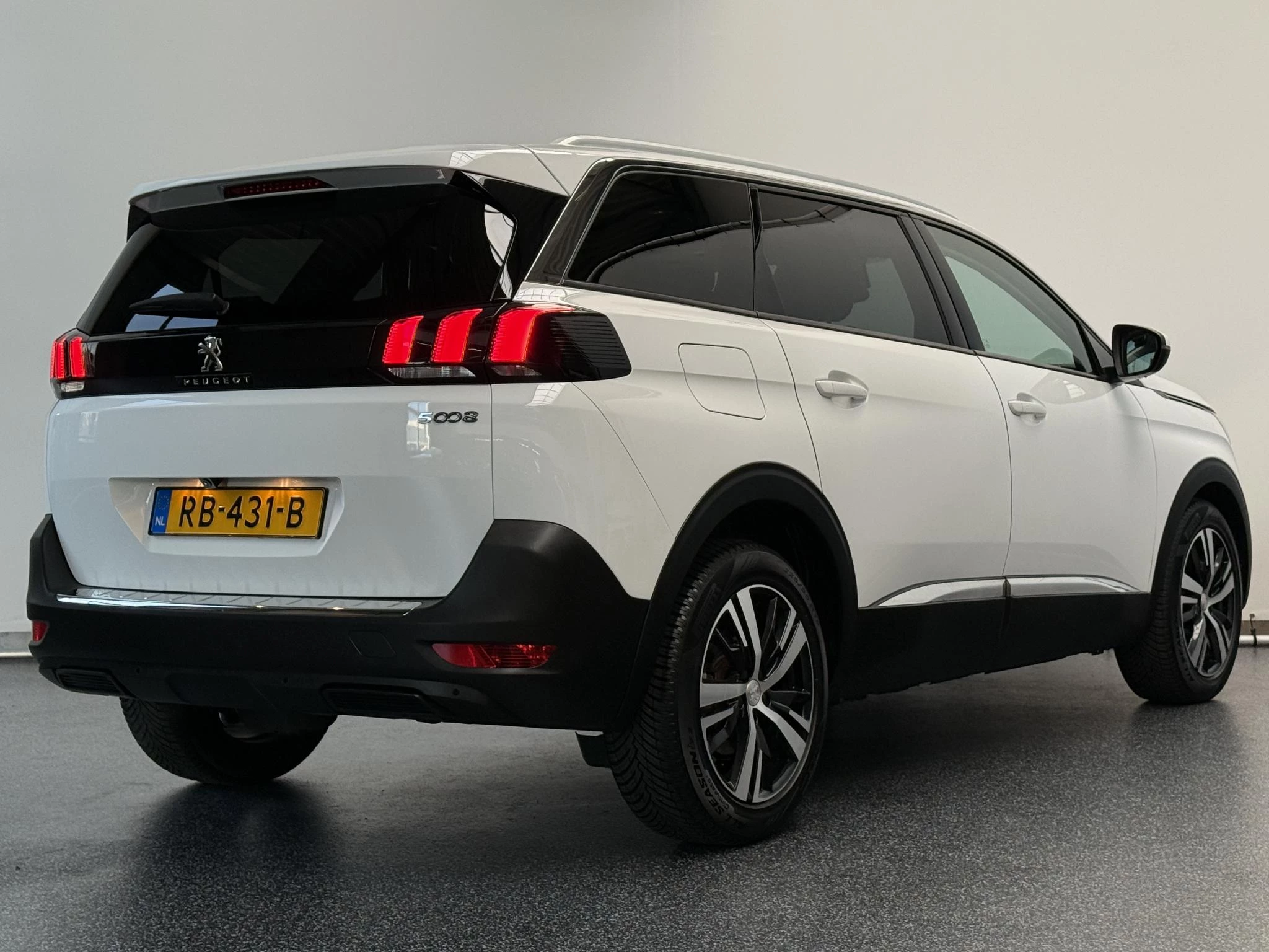Hoofdafbeelding Peugeot 5008