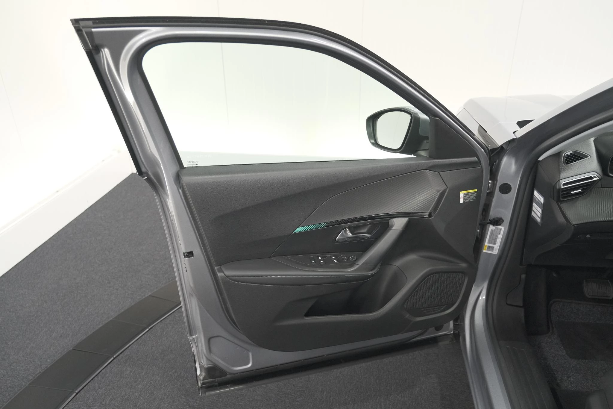 Hoofdafbeelding Peugeot e-2008