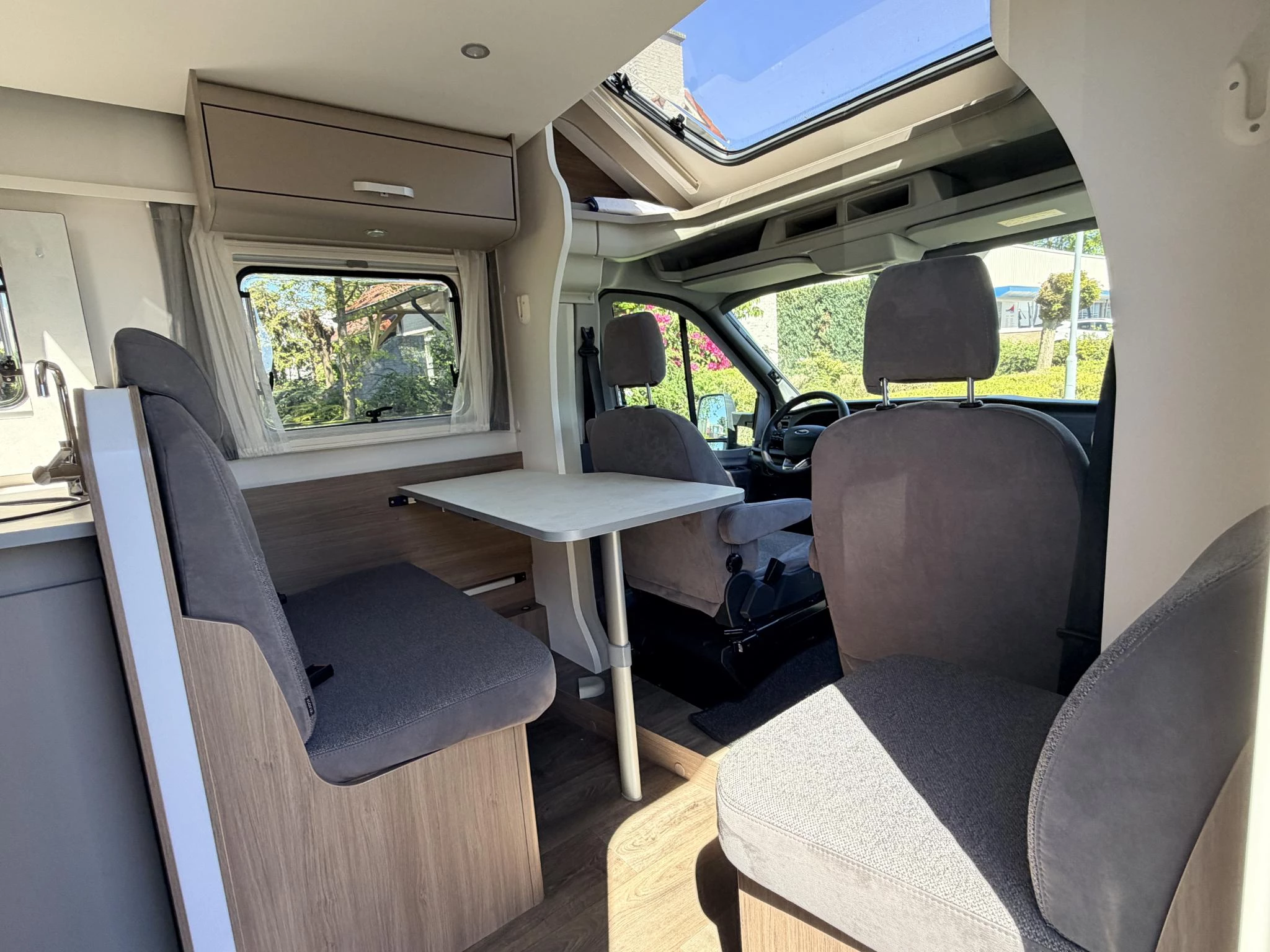 Hoofdafbeelding Carado T447t Ford 130PK Camper•Automaat•TV•5Persoons
