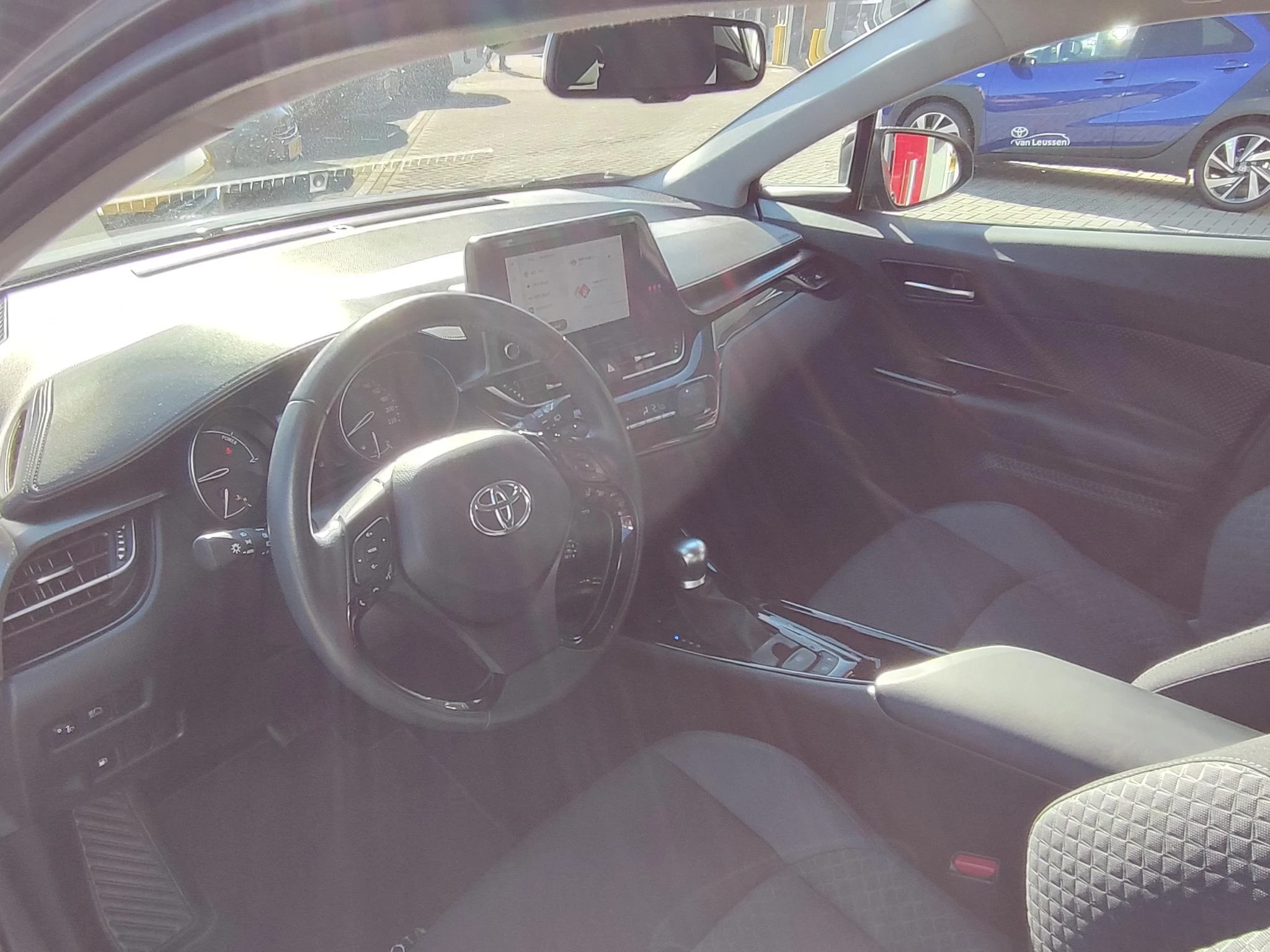 Hoofdafbeelding Toyota C-HR