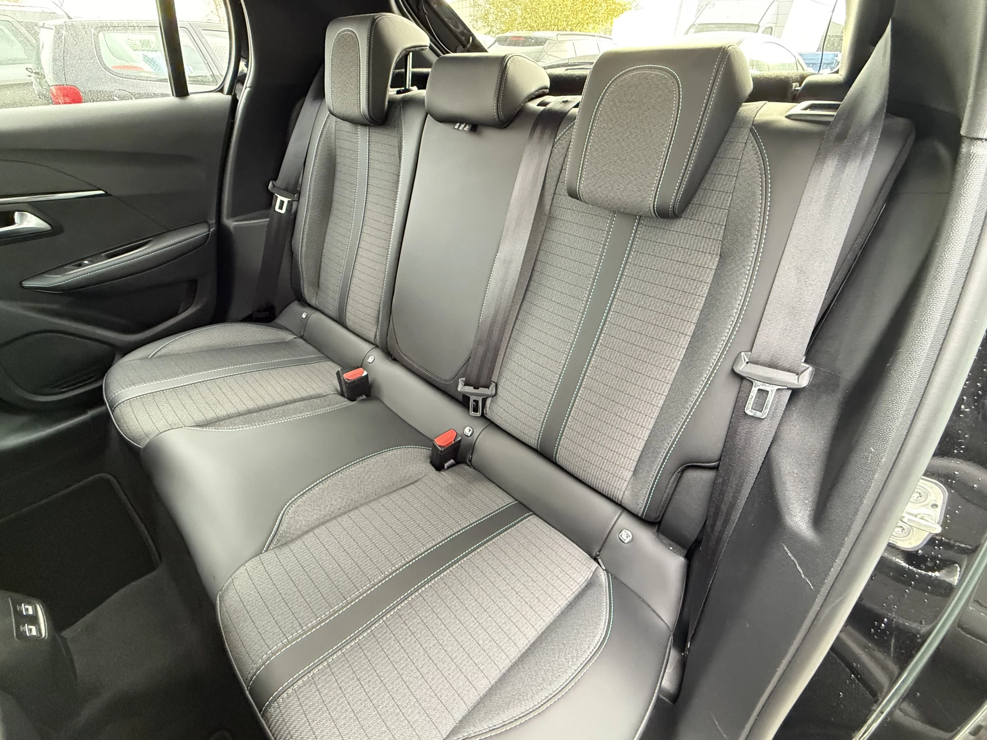 Hoofdafbeelding Peugeot e-208