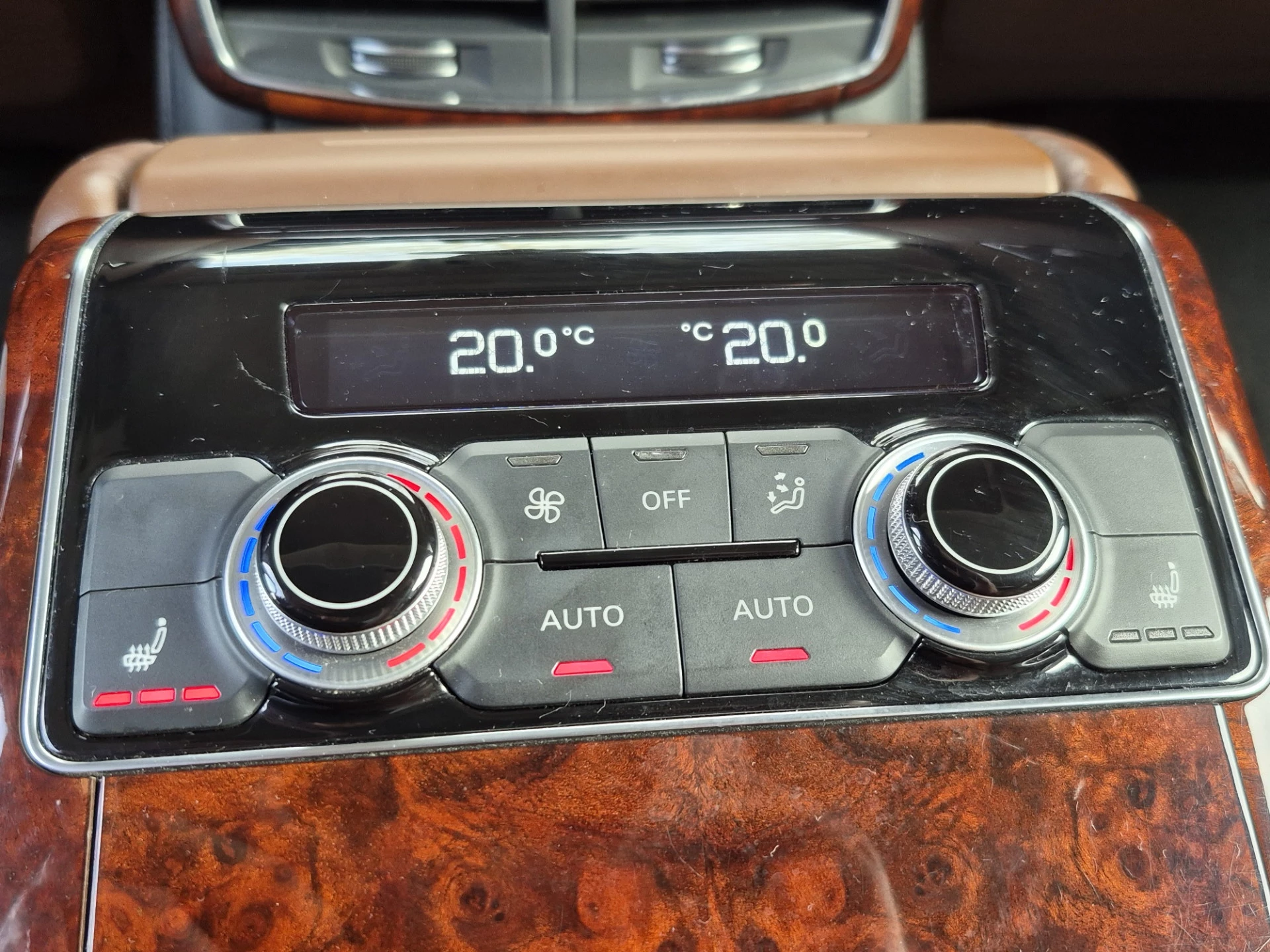 Hoofdafbeelding Audi A8