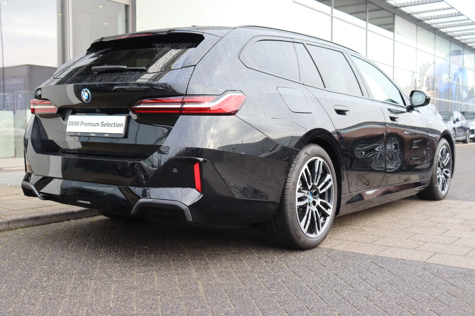 Hoofdafbeelding BMW i5