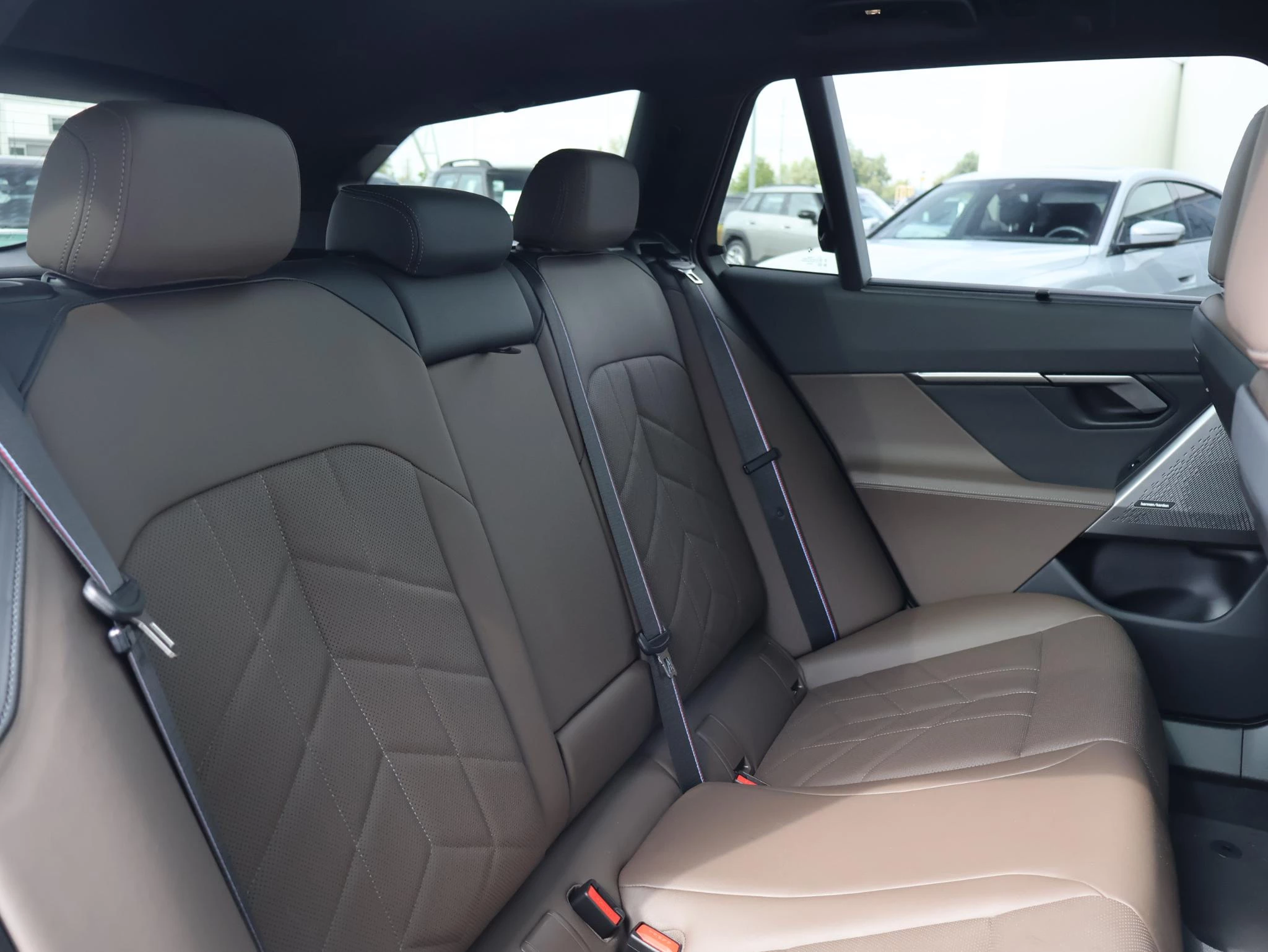 Hoofdafbeelding BMW i5