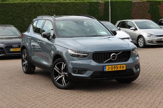 Volvo XC40 1.5 T5 Recharge R-Design / Camera / Leder / Harman Kardon / Keyless / 19'' / Stuur+Stoelverwarming / Elektr. Stoelen / Bliss / DAB / ACC