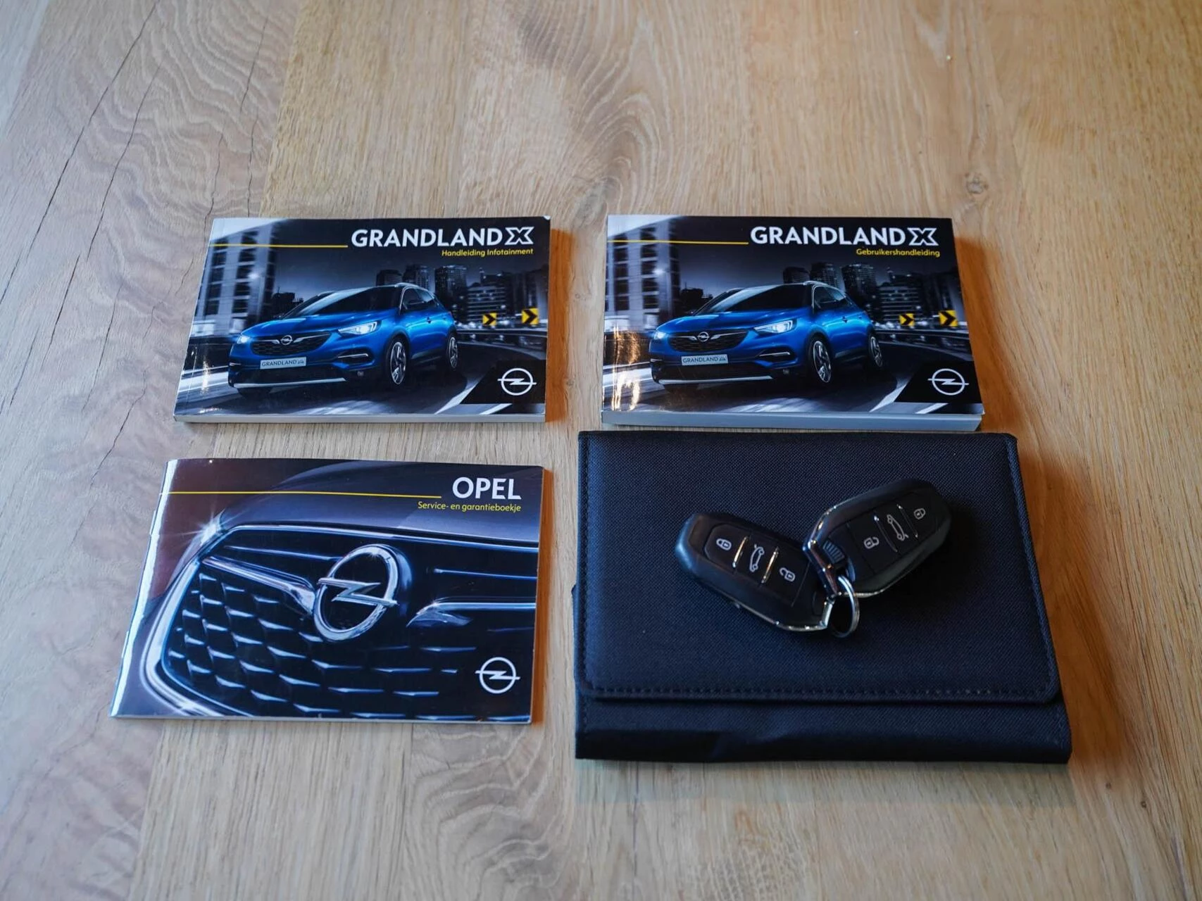 Hoofdafbeelding Opel Grandland X