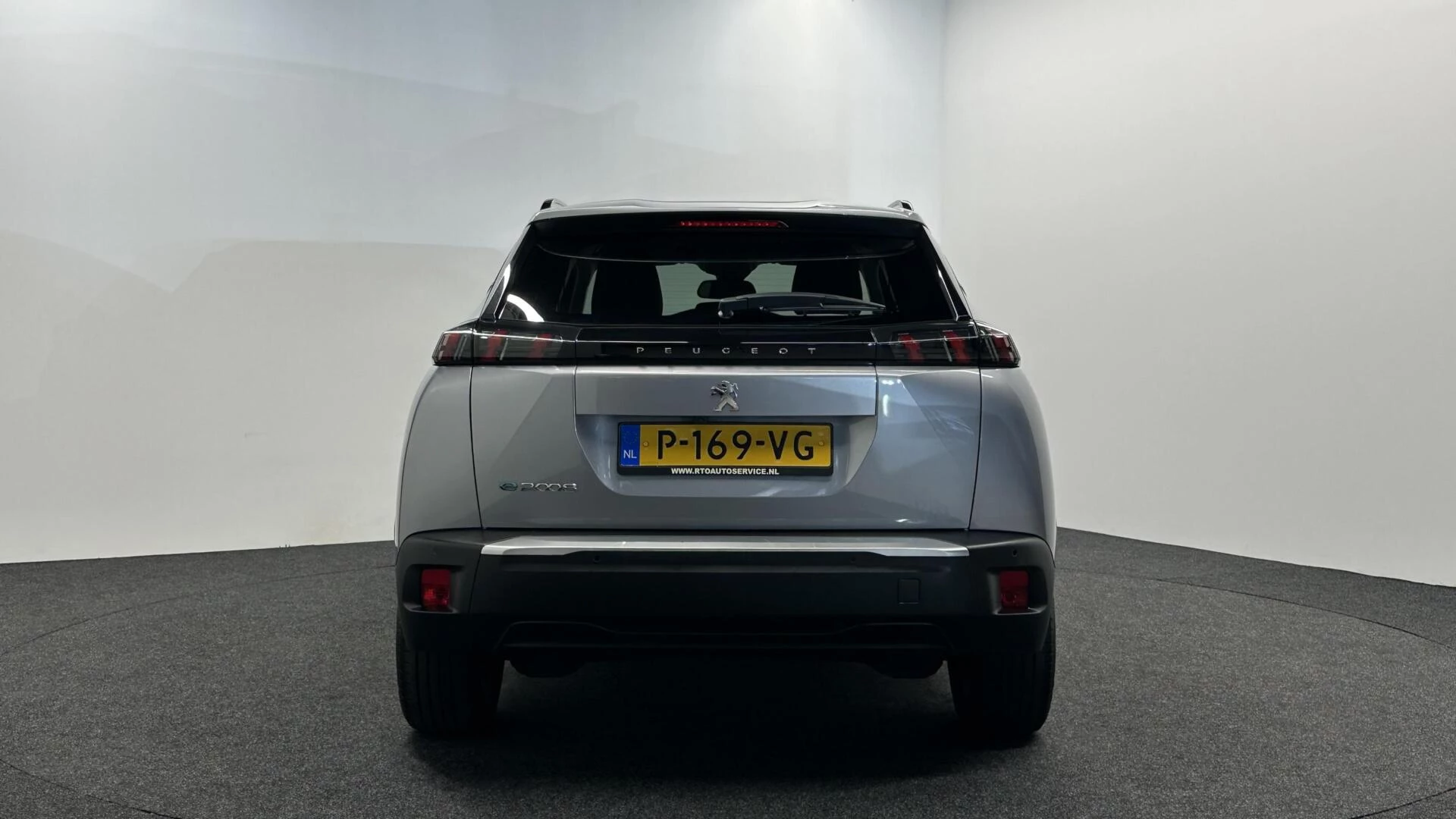 Hoofdafbeelding Peugeot e-2008