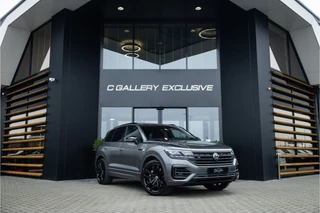 Hoofdafbeelding Volkswagen Touareg Volkswagen Touareg 3.0 TSi 4MOTION R - Panorama | Luchtvering | Elek. Trekhaak | Memory | 360 Camera