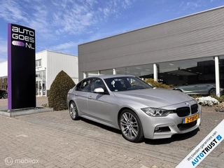 BMW 3-serie 320i M-Pakket Performance Head up Leer