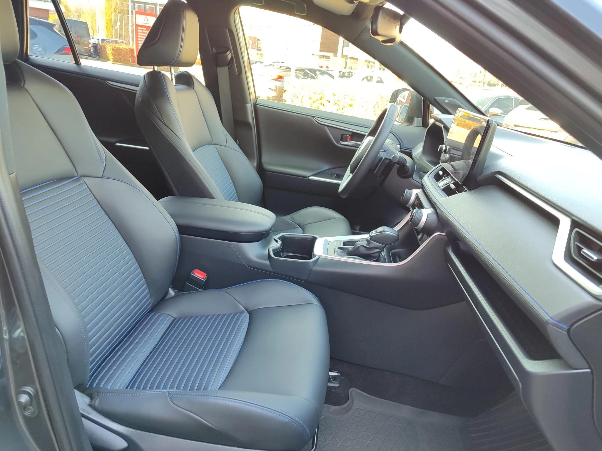 Hoofdafbeelding Toyota RAV4