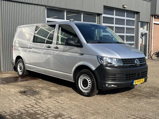 Volkswagen Transporter 2.0 TSI L2H1 Benzine Dubbele Schuifdeur Airco Cruise controle Bpm vrij Trekhaak Klep achter Omvormer Kastinrichting Standkachel Euro 6 Benzine Ideaal voor ombouw naar Camper !!