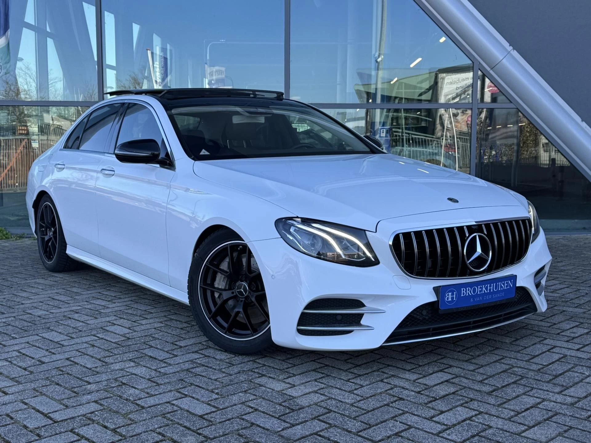 Hoofdafbeelding Mercedes-Benz E-Klasse