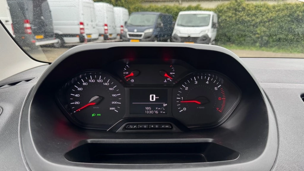 Hoofdafbeelding Peugeot Partner