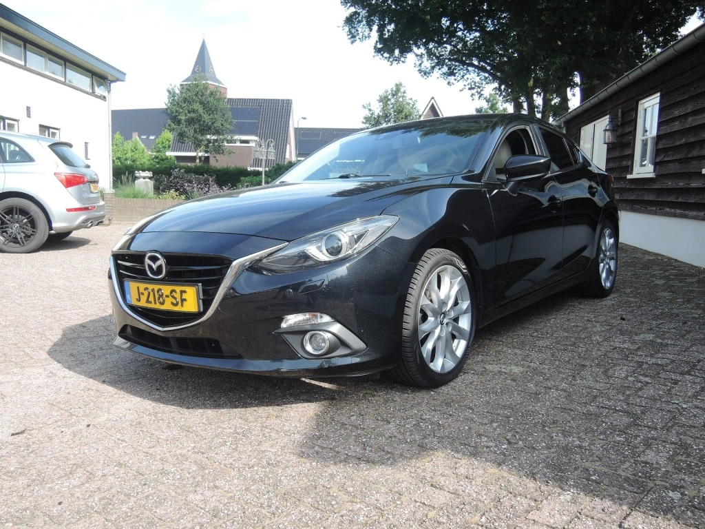 Hoofdafbeelding Mazda 3