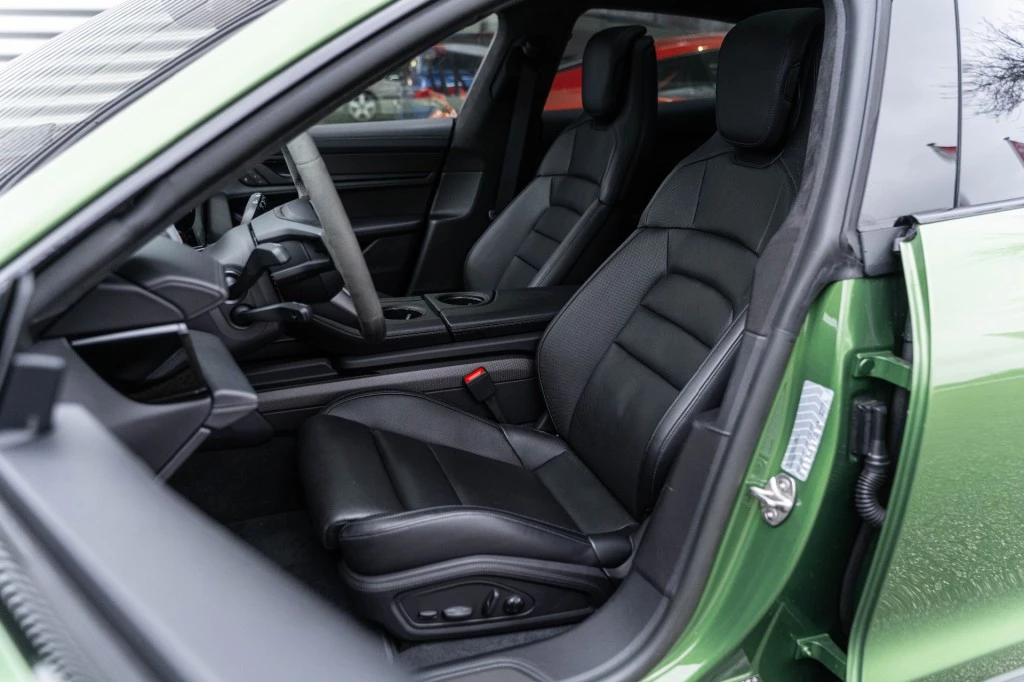 Hoofdafbeelding Porsche Taycan