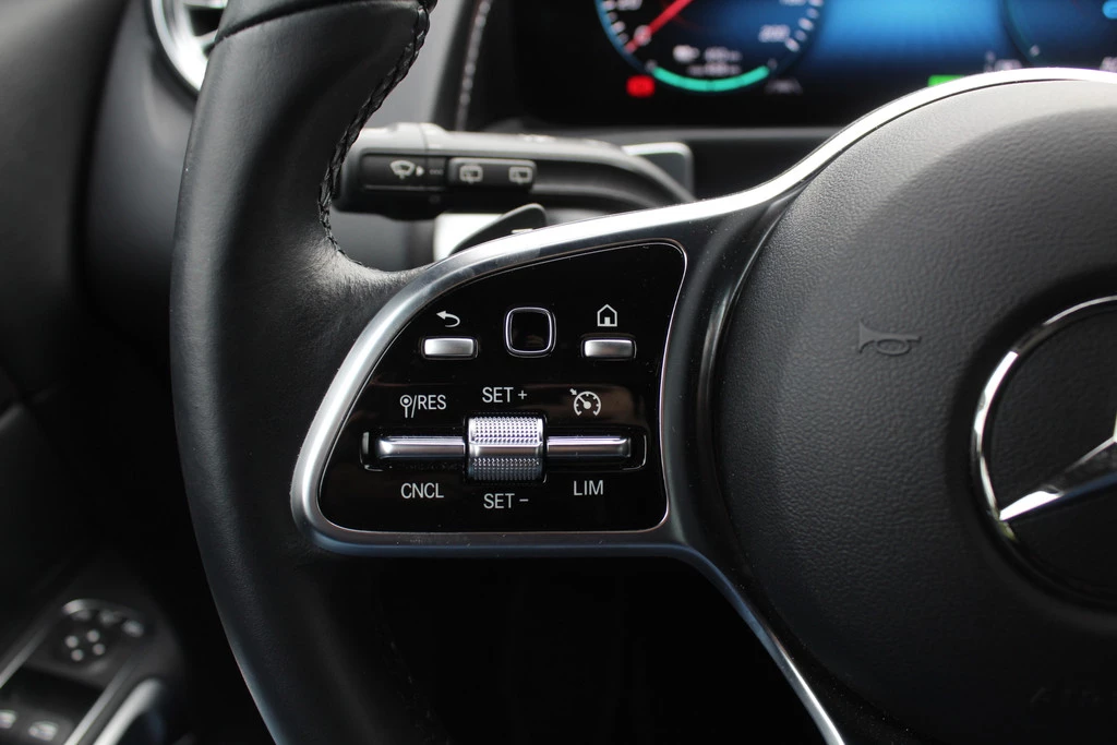 Hoofdafbeelding Mercedes-Benz EQB