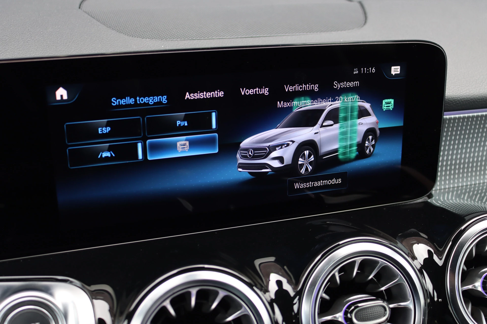 Hoofdafbeelding Mercedes-Benz EQB