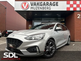 Hoofdafbeelding Ford Focus Ford Focus Wagon 1.0 EcoBoost ST Line Business // LED // NAVI + CARPLAY // PDC V+A // CRUISE // TREKHAAK!!