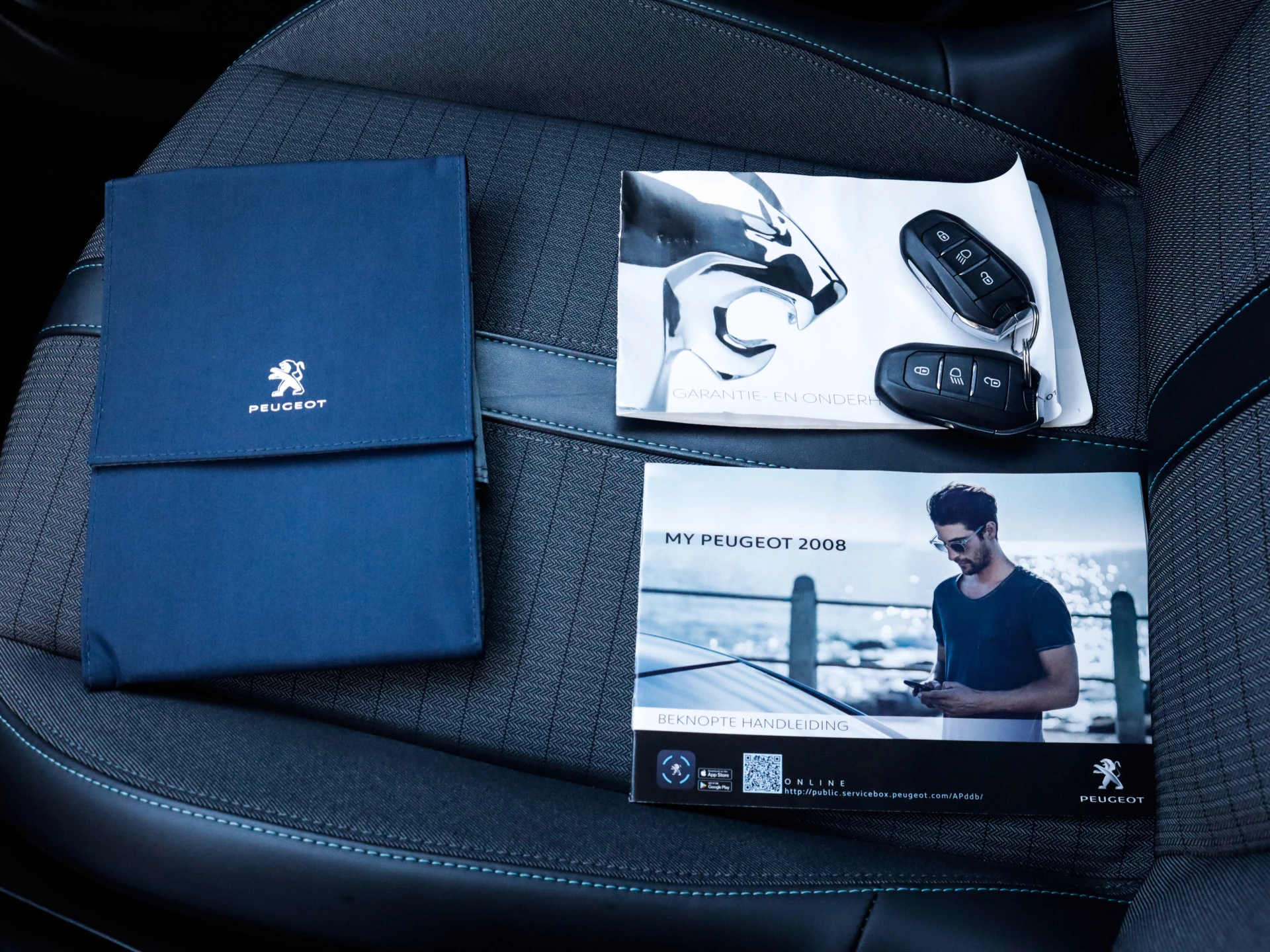 Hoofdafbeelding Peugeot e-2008