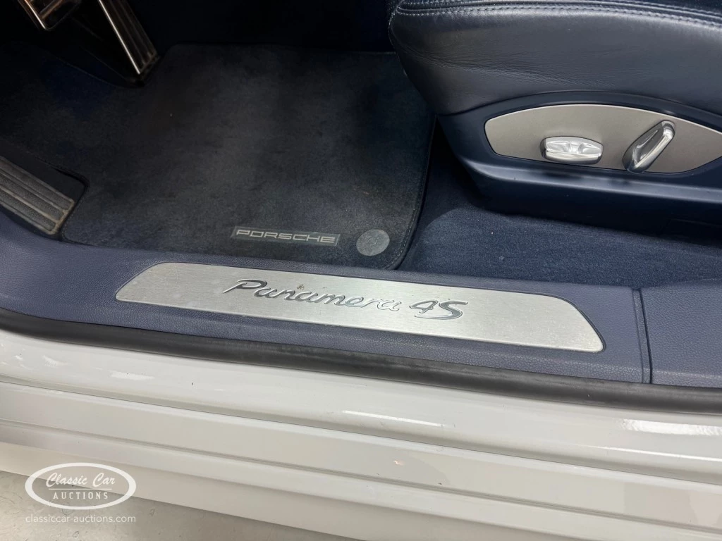 Hoofdafbeelding Porsche Panamera