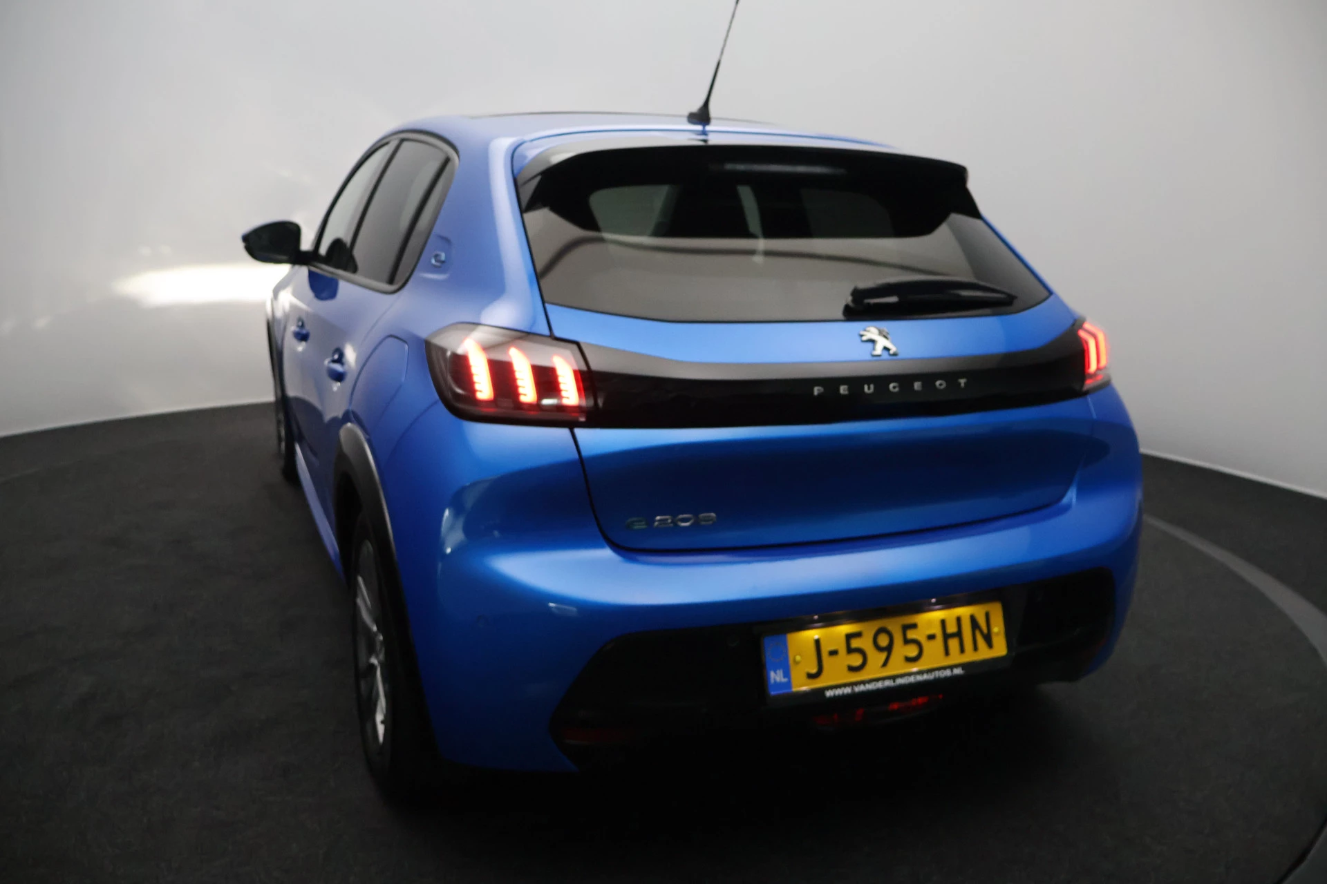 Hoofdafbeelding Peugeot e-208