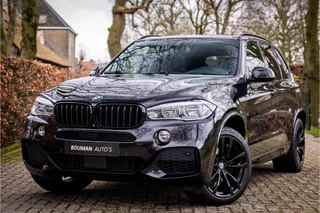 Hoofdafbeelding BMW X5 BMW X5 xDrive40e M Sport Full Black Adaptive Cruise 20" Panorama Head Up