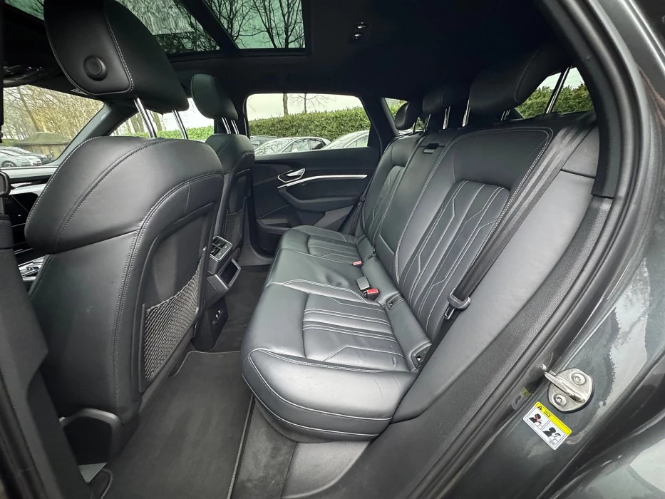 Hoofdafbeelding Audi e-tron