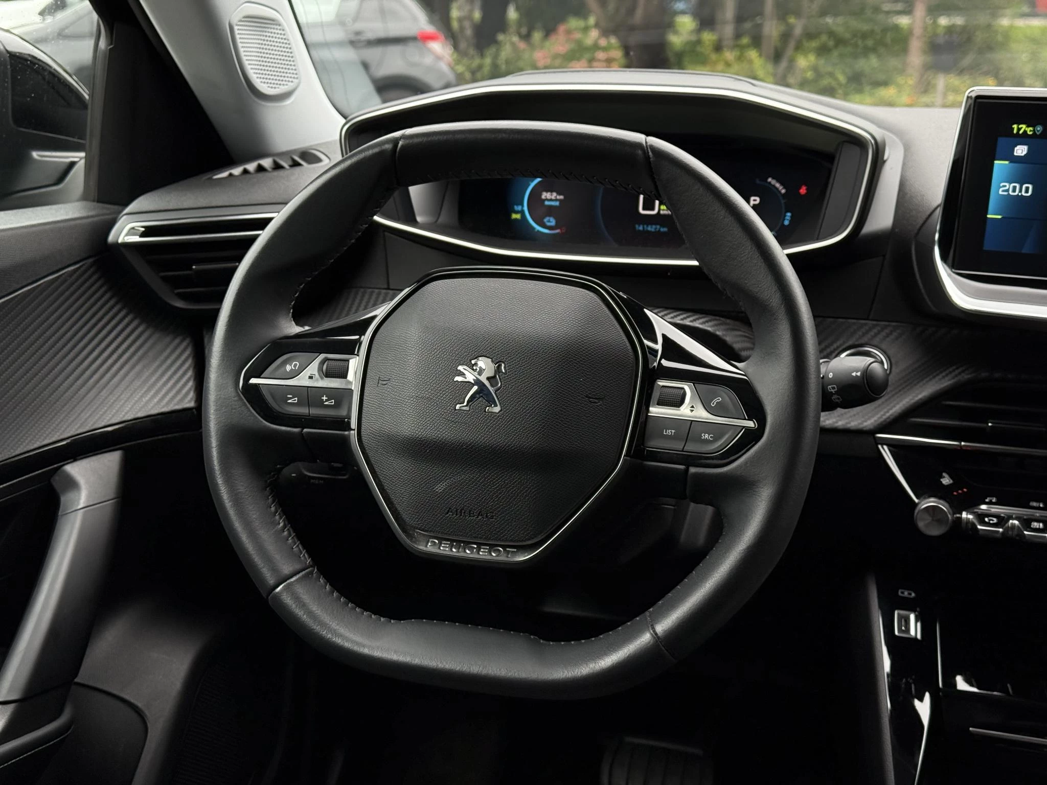 Hoofdafbeelding Peugeot e-2008