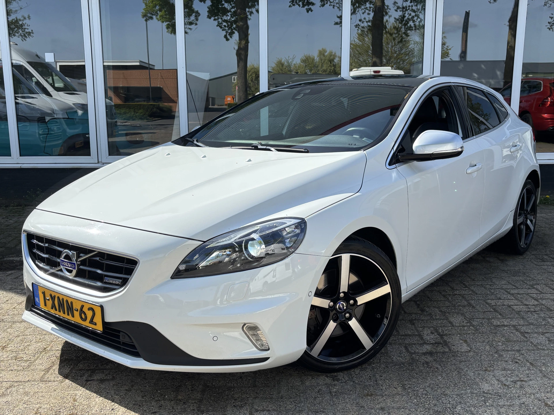 Hoofdafbeelding Volvo V40
