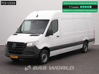 Hoofdafbeelding Mercedes-Benz Sprinter Mercedes Sprinter 317 CDI Automaat L3H2 170PK 3,5t Trekhaak Airco Camera MBUX CarPlay Parkeersensoren Euro6 L3 Airco Trekhaak