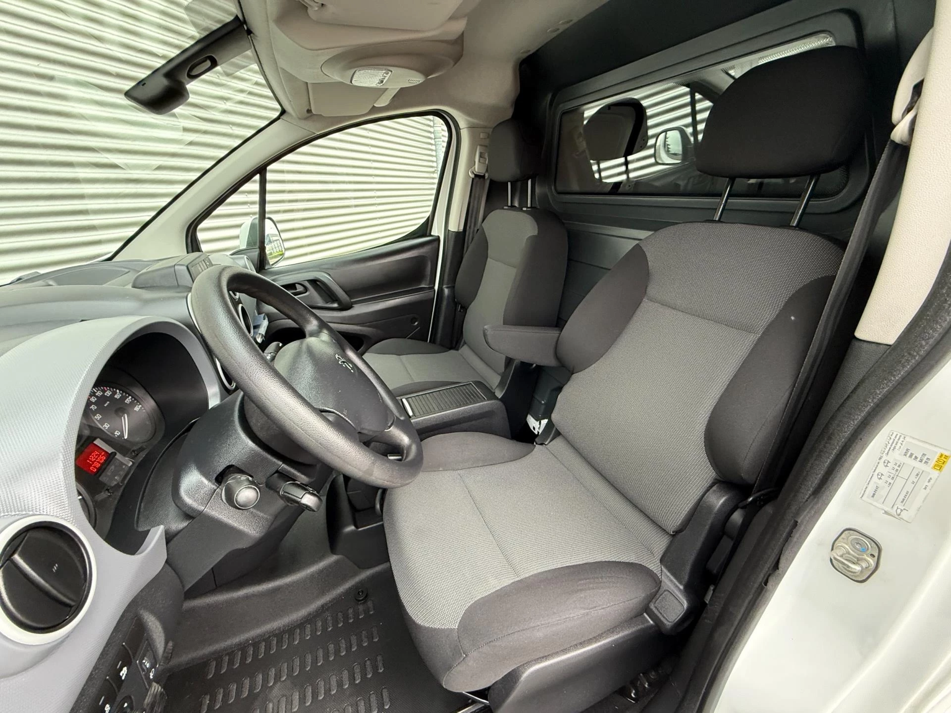 Hoofdafbeelding Peugeot Partner