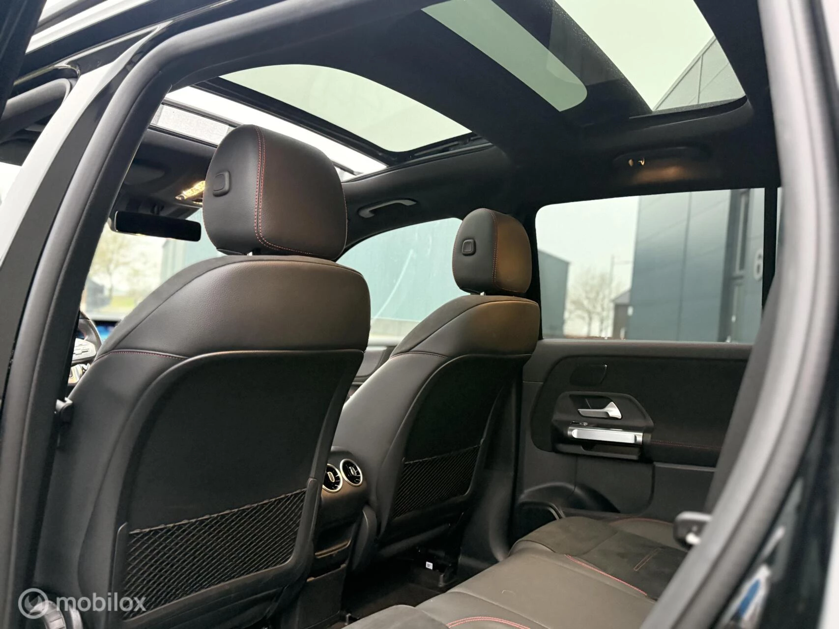 Hoofdafbeelding Mercedes-Benz EQB